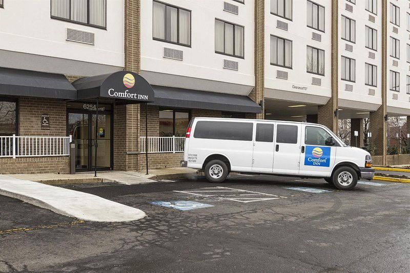 Fairfield Inn & Suites By Marriott Alexandria West/Mark Center Extérieur photo