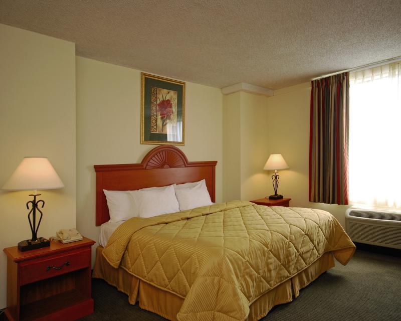 Fairfield Inn & Suites By Marriott Alexandria West/Mark Center Extérieur photo