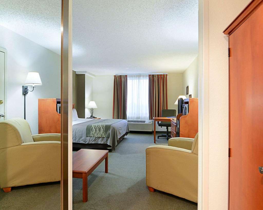 Fairfield Inn & Suites By Marriott Alexandria West/Mark Center Extérieur photo
