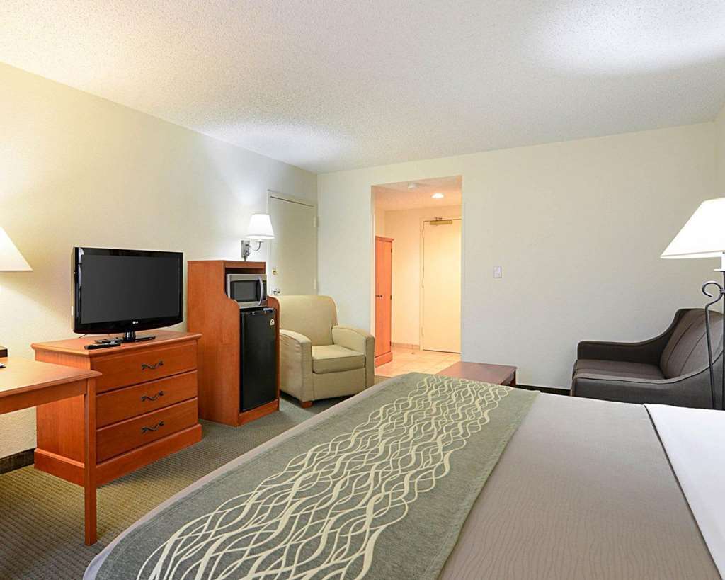 Fairfield Inn & Suites By Marriott Alexandria West/Mark Center Extérieur photo