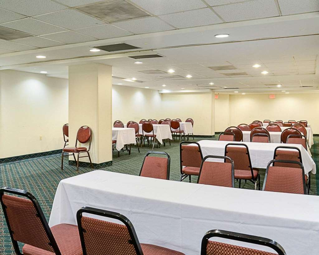 Fairfield Inn & Suites By Marriott Alexandria West/Mark Center Extérieur photo